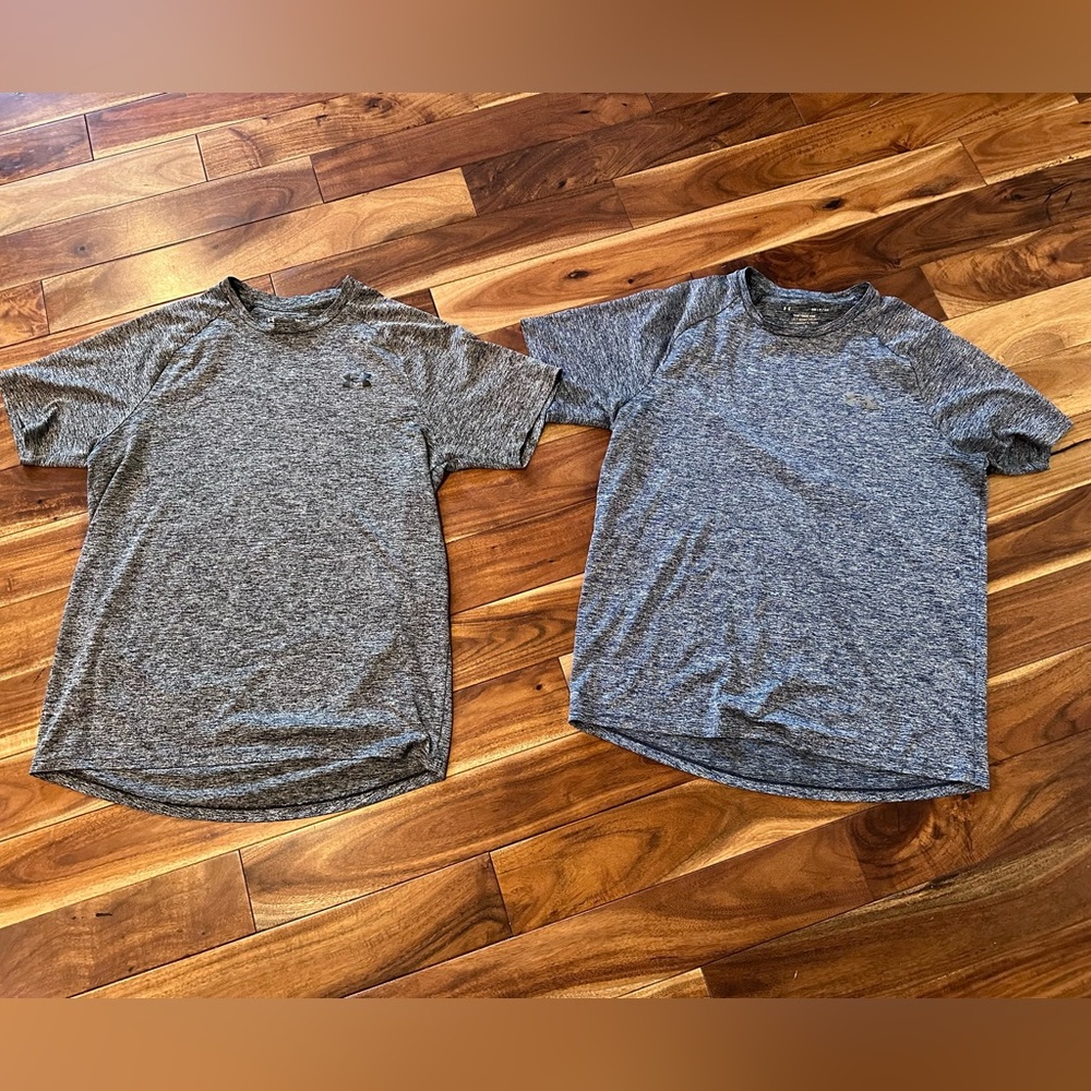 Lot of 2 under Armour men's marled dri-fit tops blue and black size small